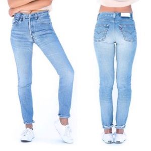 NEVER WORN RE/DONE Levi’s High Rise Light Wash!!